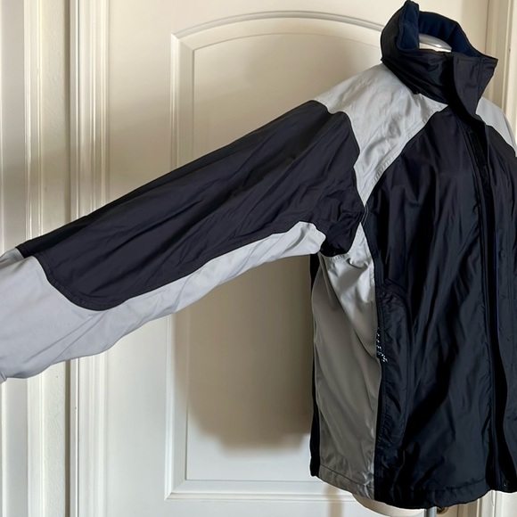 Patagonia ~All Weather Waterproof Jacket - Picture 16 of 16